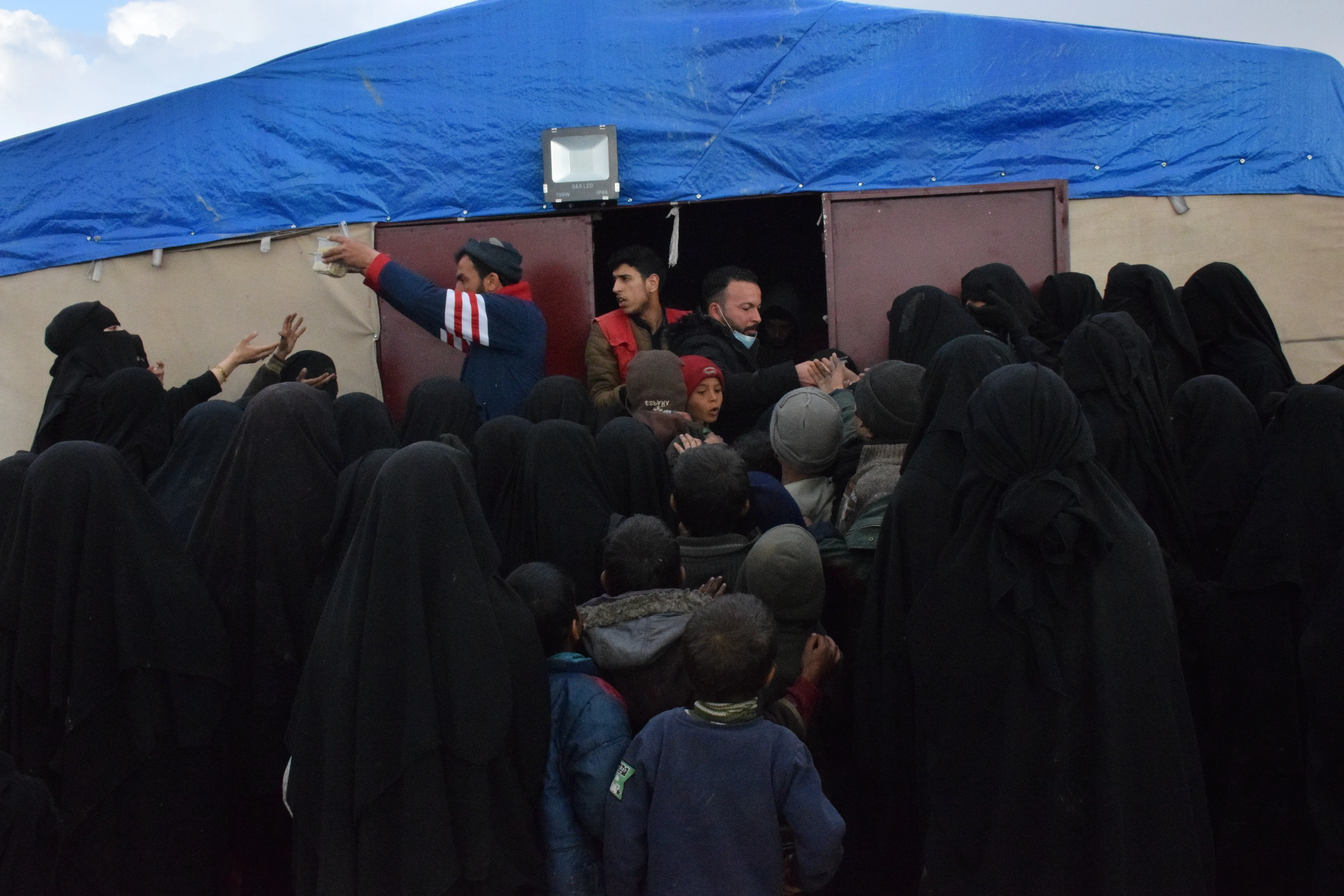 IS' women between supporters, opponents wondering about their fate   
