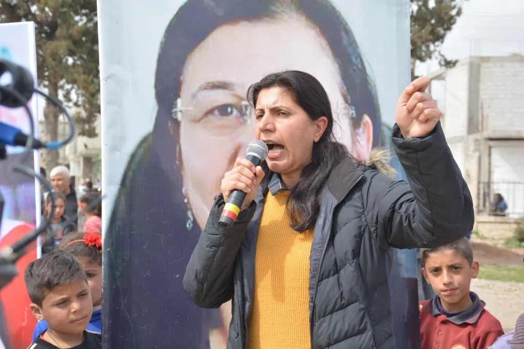 Thousands of Kobanî people revolted in solidarity with Leyla Guven, her comrades