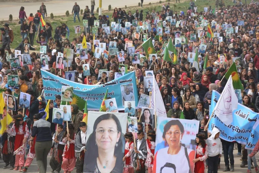 Thousands of Kobanî people revolted in solidarity with Leyla Guven, her comrades