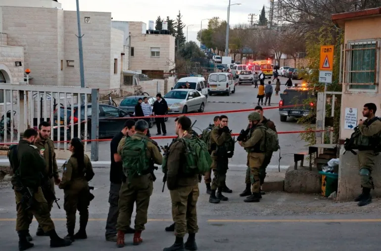Israeli army kills Palestinian in al-Khalil
