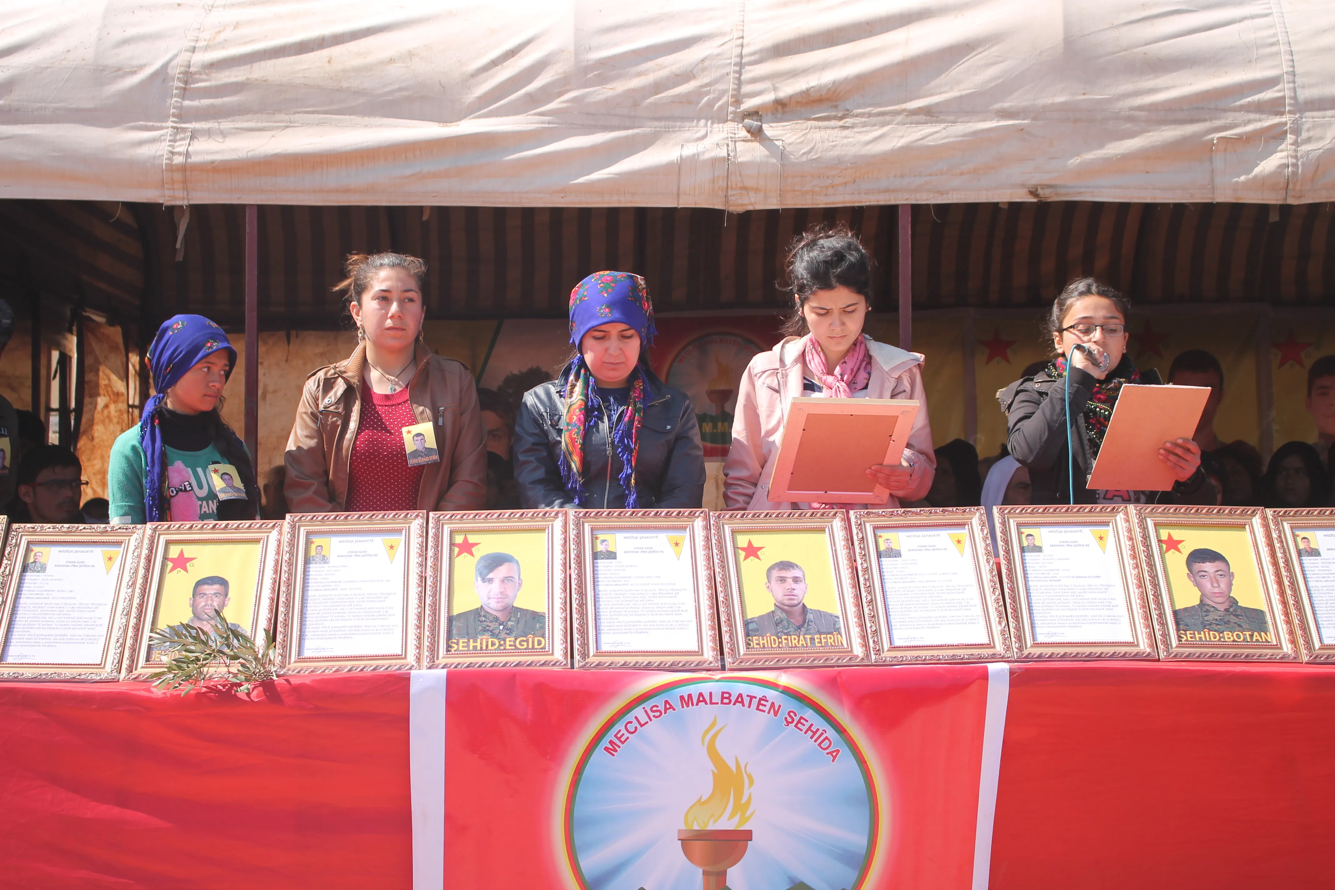 People of Afrin region expressed condolences to families of Resistance of Age's martyrs.