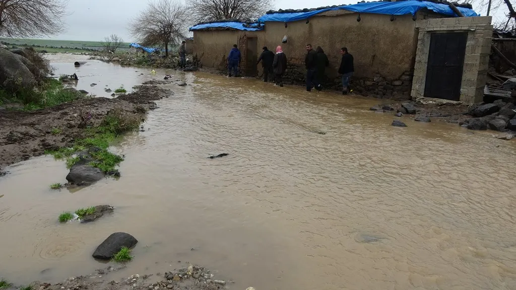 Damage to property of villagers of border villages as a result of removal of concrete wall