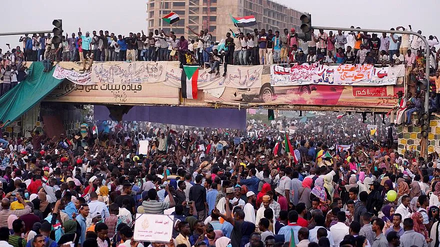 Al-Bashir under house arrest, army to issue important statement shortly