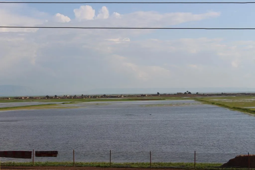 Flood waters encircled 4 villages in Tel Hamis