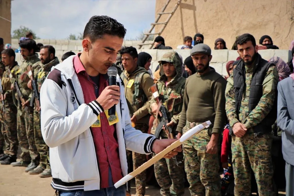 Expressing condolences for 2 martyrs' families in al-Tabqa