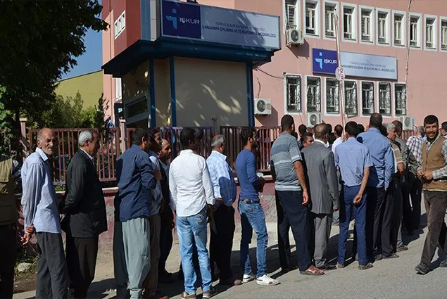 Unemployment rate rises in Turkey to its highest level in 10 years