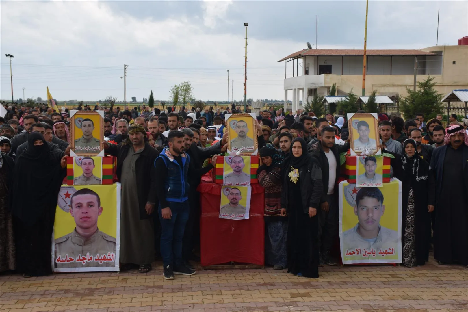 Al-Hasakah bid farewell 3 martyrs' corpses