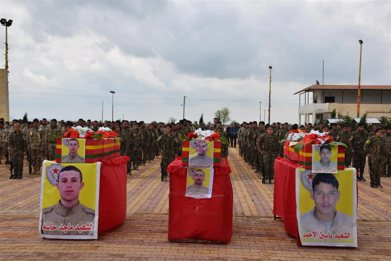 Al-Hasakah bid farewell 3 martyrs' corpses