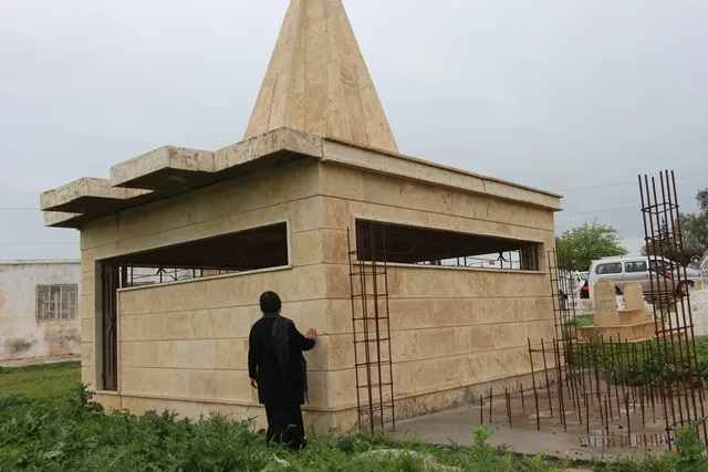On eve of feast… Yezidis visit graves of their dead
