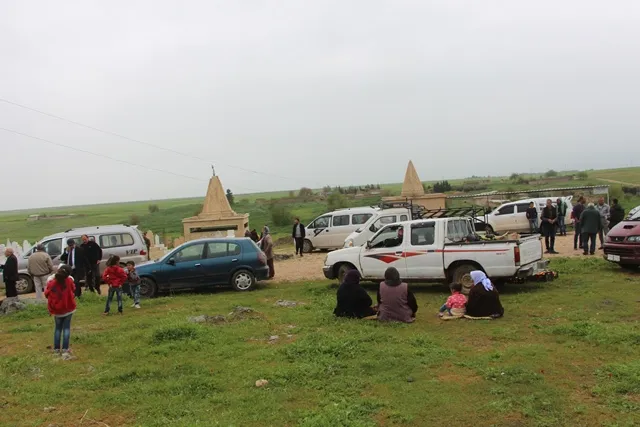 On eve of feast… Yezidis visit graves of their dead