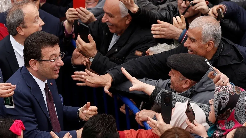 CHP's candidate received Istanbul mayor's document