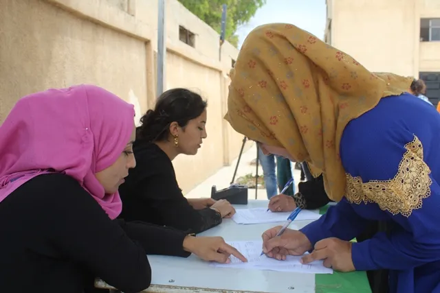 Tirbê Spîyê women collect signatures to support Leyla Guven