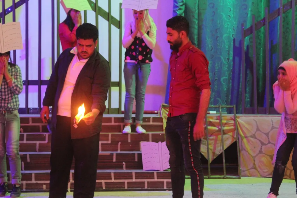 Young women's art exhibition in Manbij