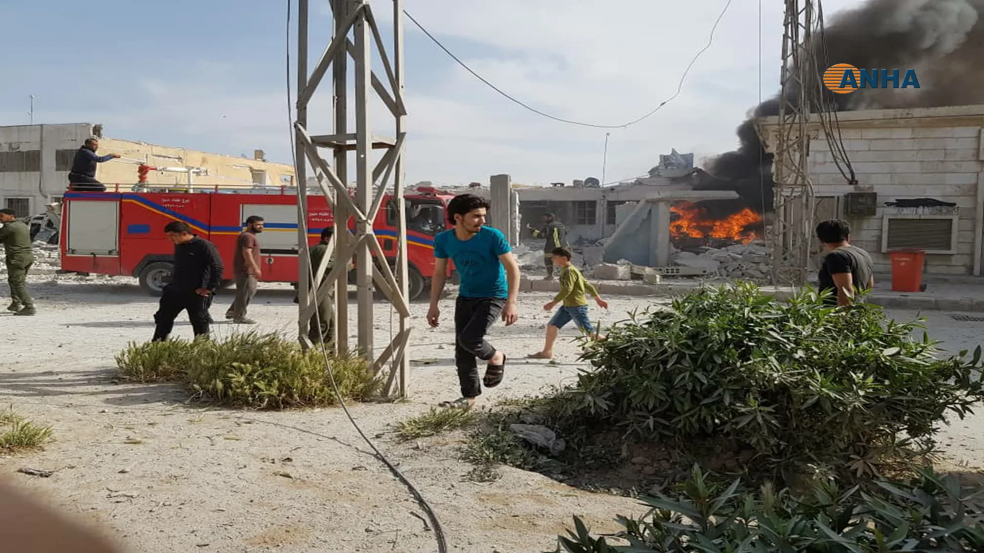 One killed, 6 wounded in a bomb explosion in Manbij