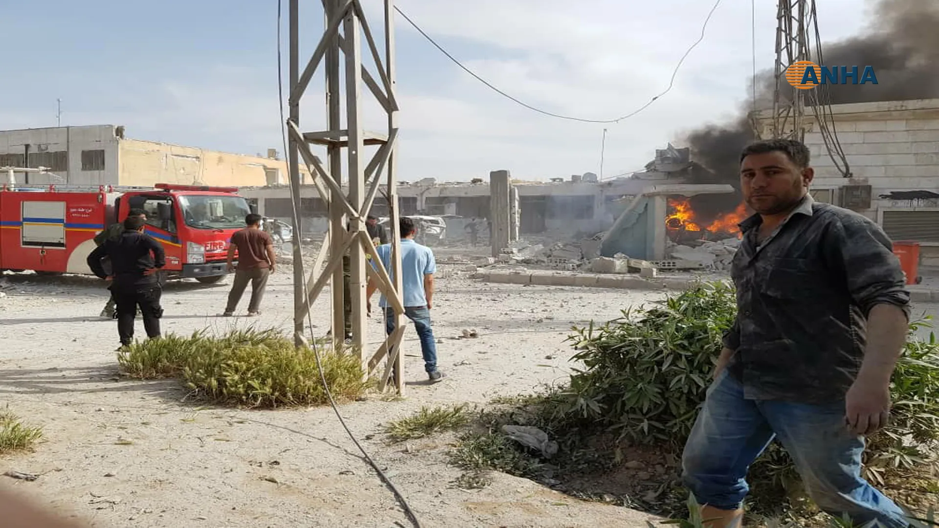 One killed, 6 wounded in a bomb explosion in Manbij