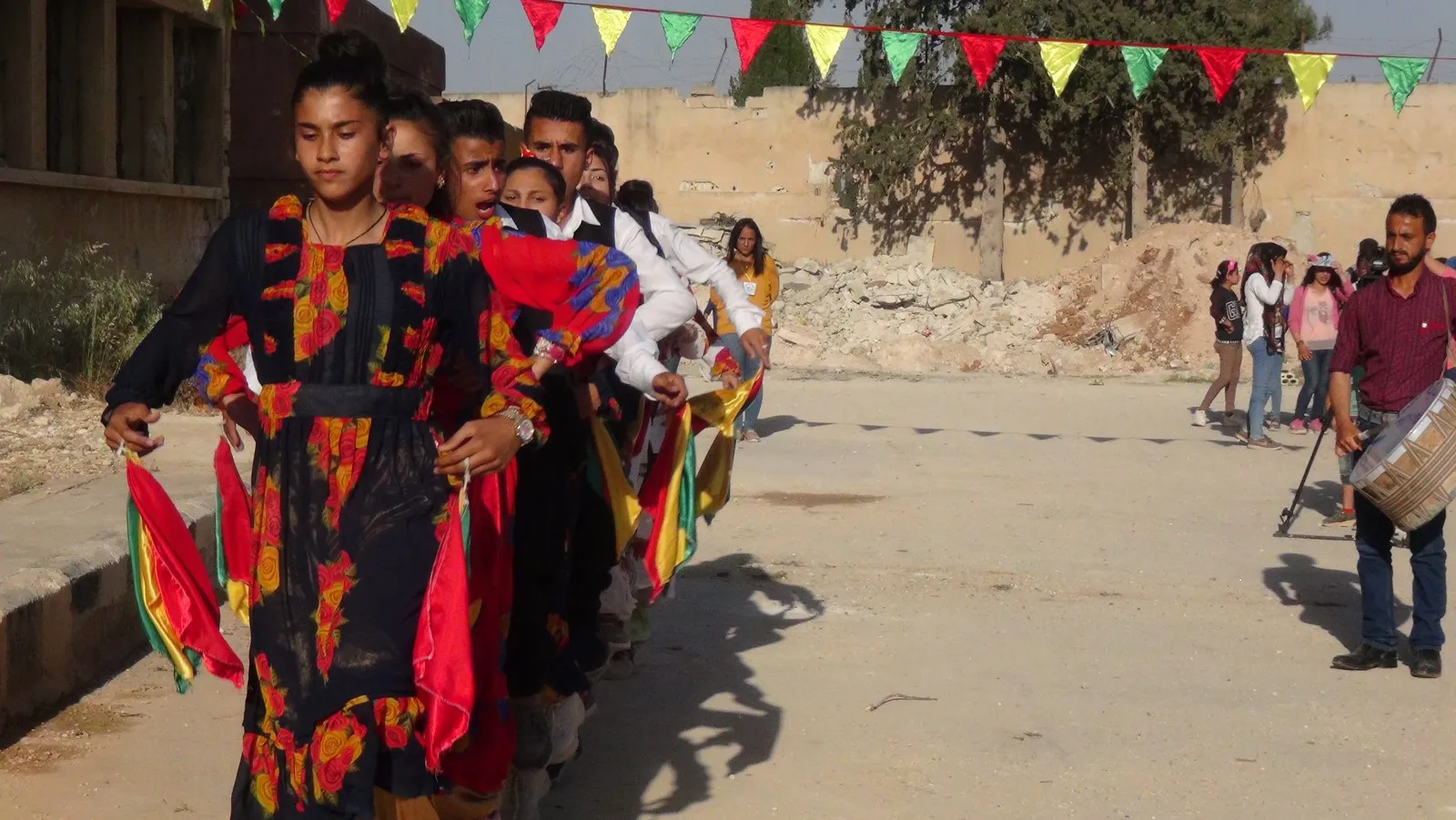 Students of Afrin Region celebrate Kurdish Language Day
