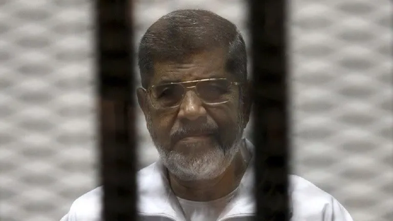 Reconsidering Morsi trial postponed