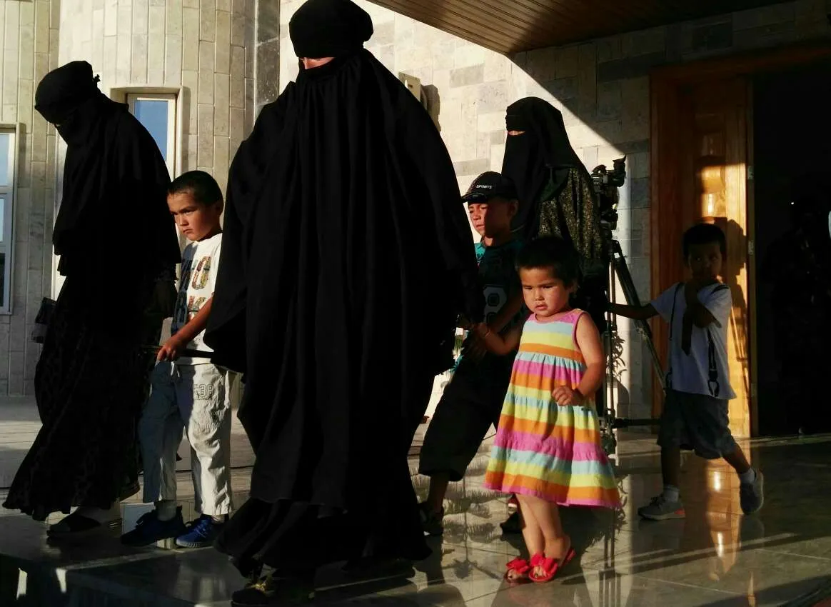 DAA hands over 148 children and women of Daesh to Uzbek government