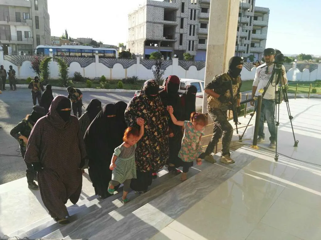 DAA hands over 148 children and women of Daesh to Uzbek government