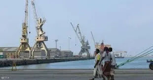 Houthis bomb complex in al-Hodeidah, Coalition foiled attack on one of its camps