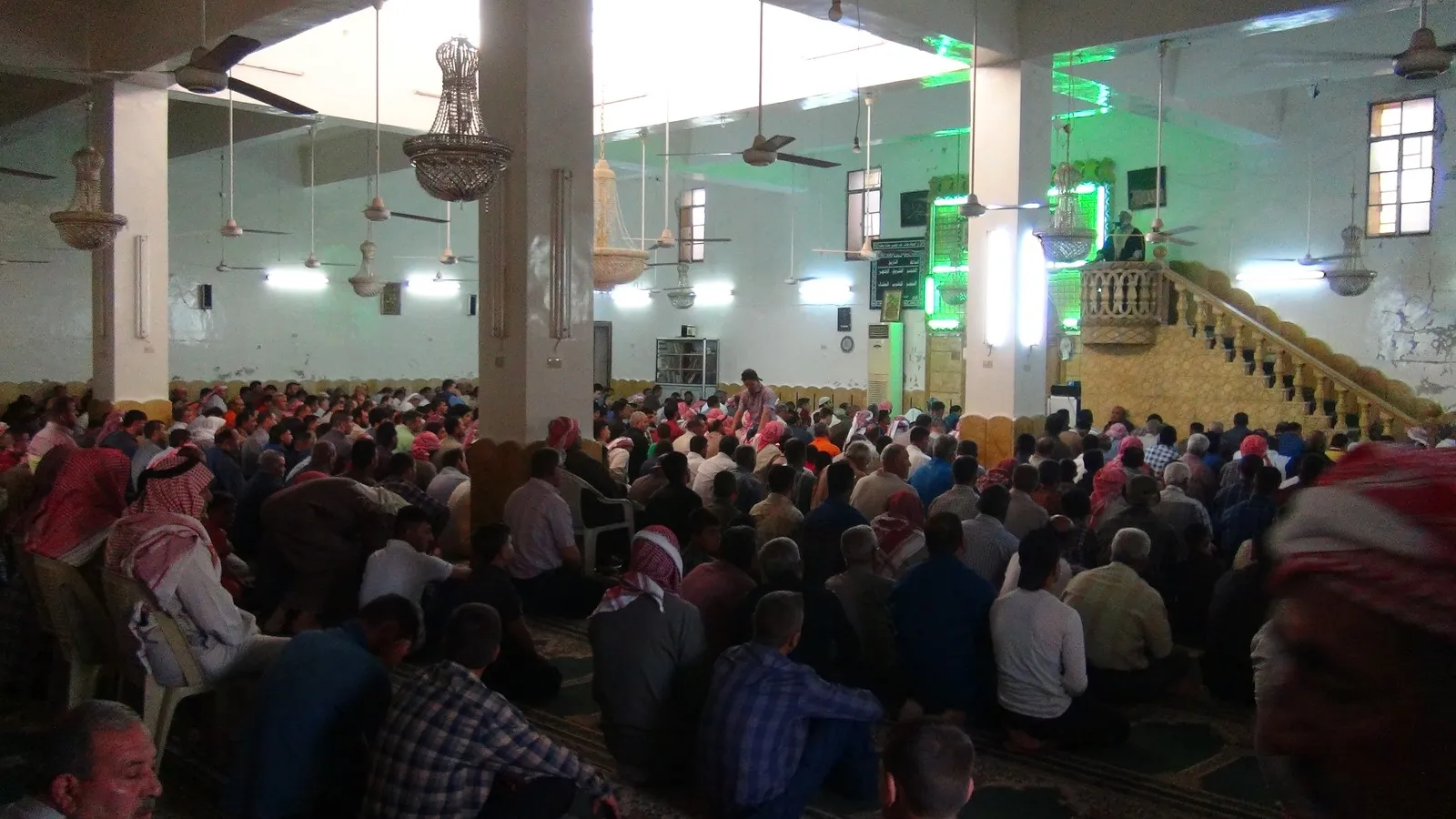Afrin, al-Shahba people started Eid visiting martyrs' shrines