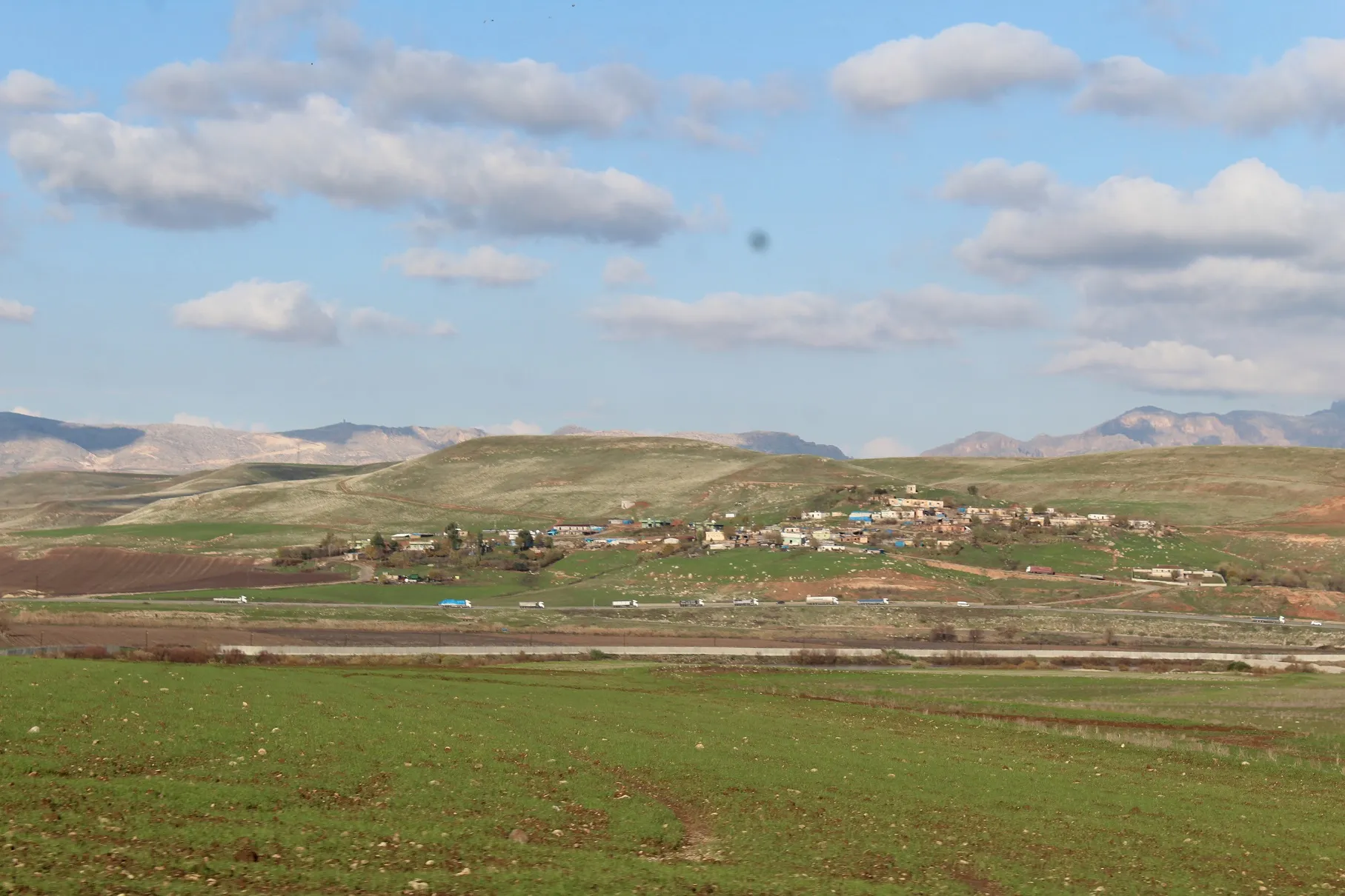 Turkish occupation shot fire at sand quarries' workers on Tigris River
