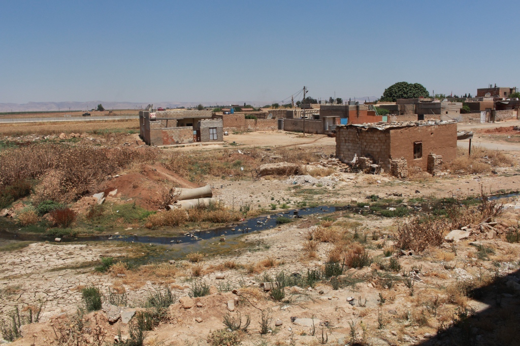 Turkish occupation army fired on sewage 's workers