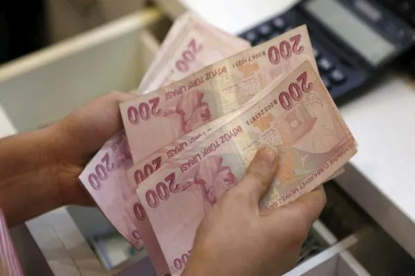 Turkey's crises deepen ... Negative outlook