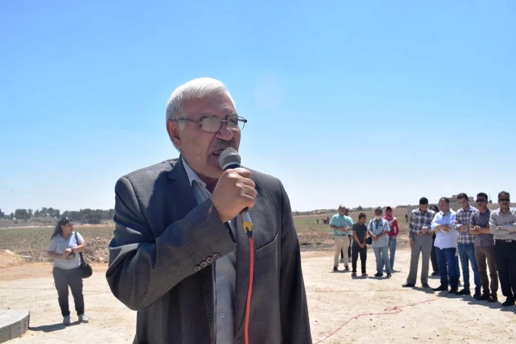 People of Girê Spî continue to stand as human shields on borders