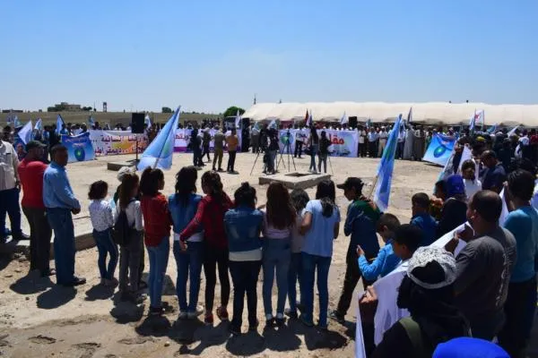 Human shields: Yes to peace, yes to dialogue, but no to occupation