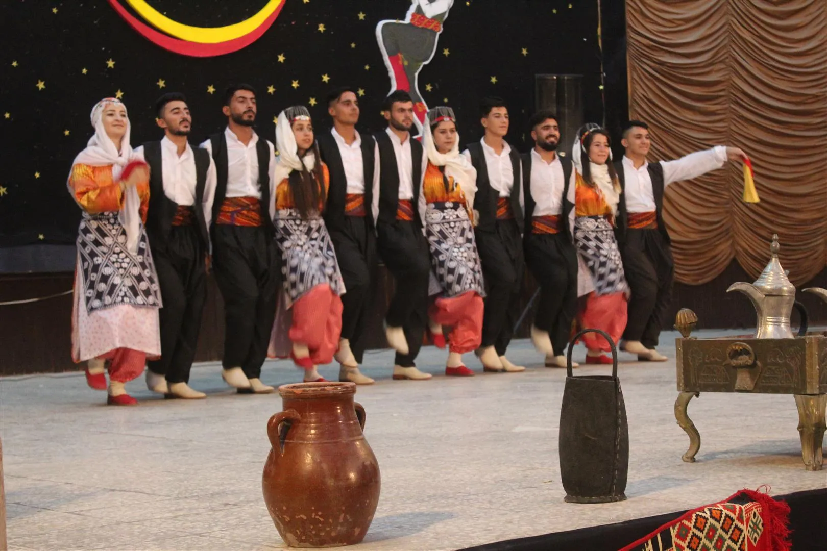13 folklore ensembles participated in fourth festival of Debka
