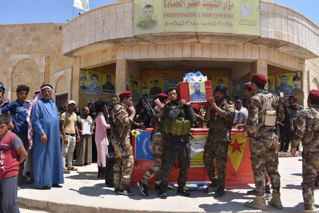 Deir ez-Zor bid farewell 1 martyr's corpse, disclosed record of 11other