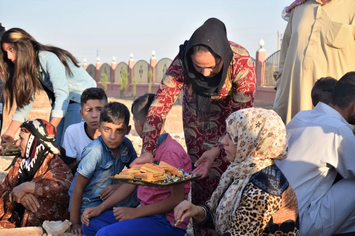 People of N, E Syria visit martyrs' shrines, appreciation their sacrifices 