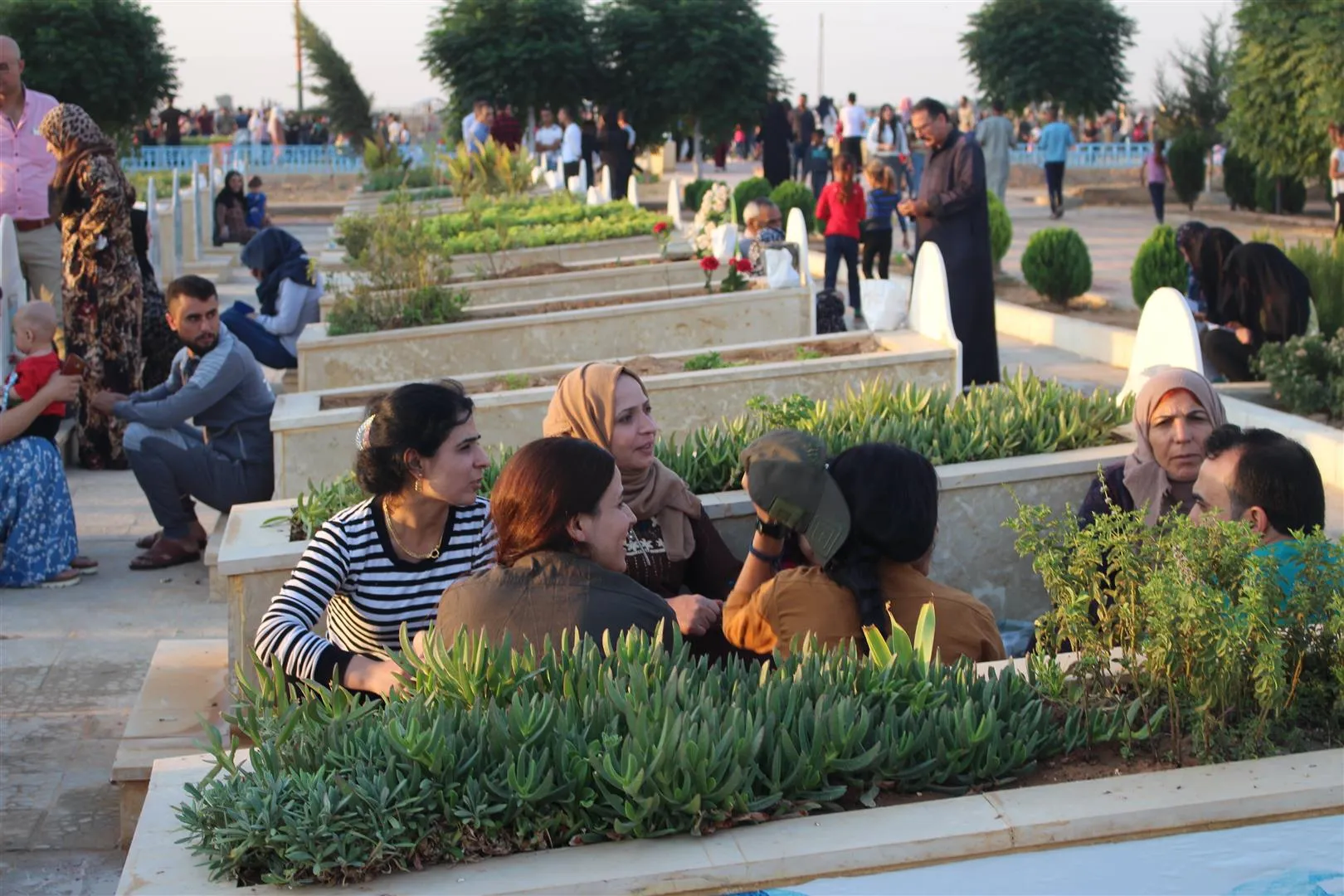 People of N, E Syria visit martyrs' shrines, appreciation their sacrifices 
