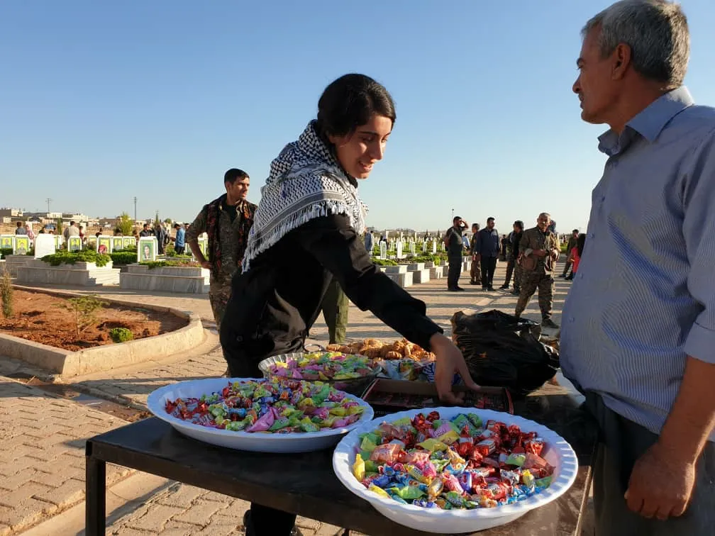 People of N, E Syria visit martyrs' shrines, appreciation their sacrifices 