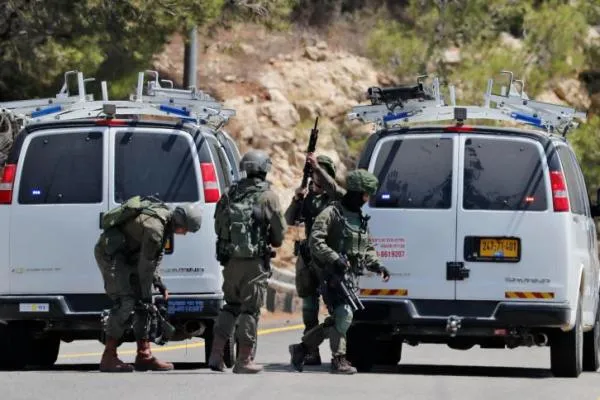 Israeli woman killed, 2 others injured by explosive device west of Ramallah