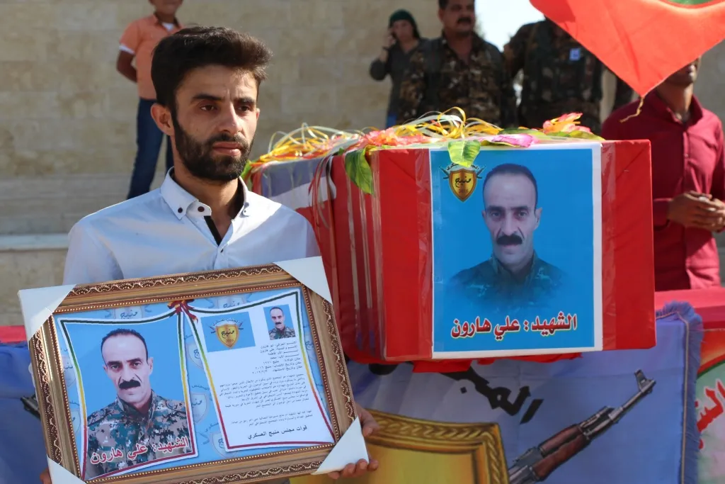 Manbij people bid farewell martyr Ali Haron's corpse
