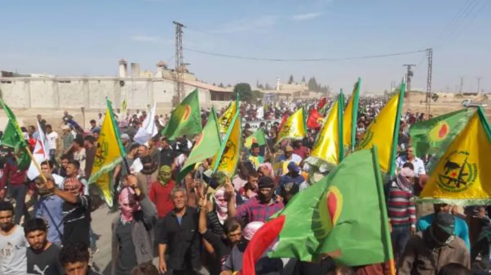 Tens of thousands of people in Serekaniye demonstrate against Turkish threats
