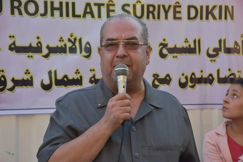 Residents of Aleppo salute resistance in N, E Syria