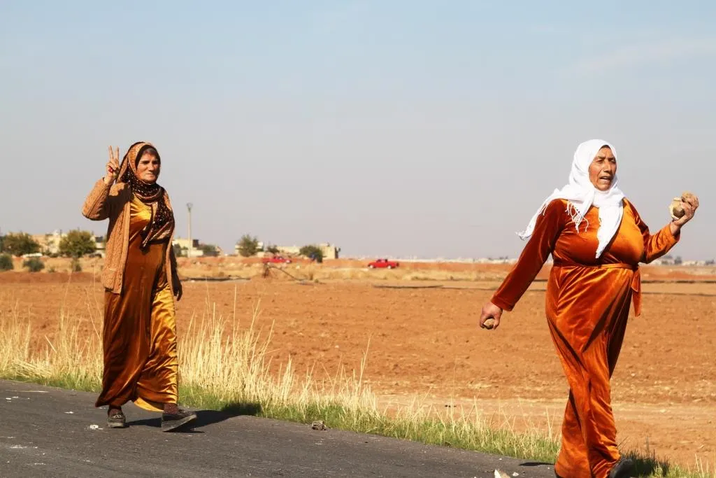 Joint patrol in Kobane shoot protesters; reports of casualties