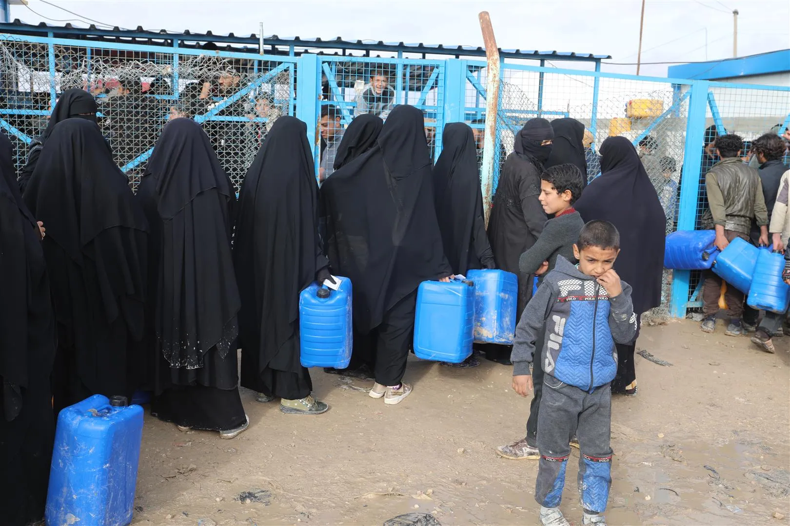 125,000 liters of  the heating material distributed on Al-Hole camp residents