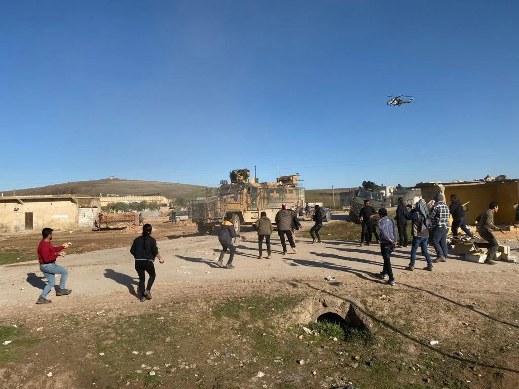 A new joint patrol runs on the Syrian-Turkish border, west of Kobani