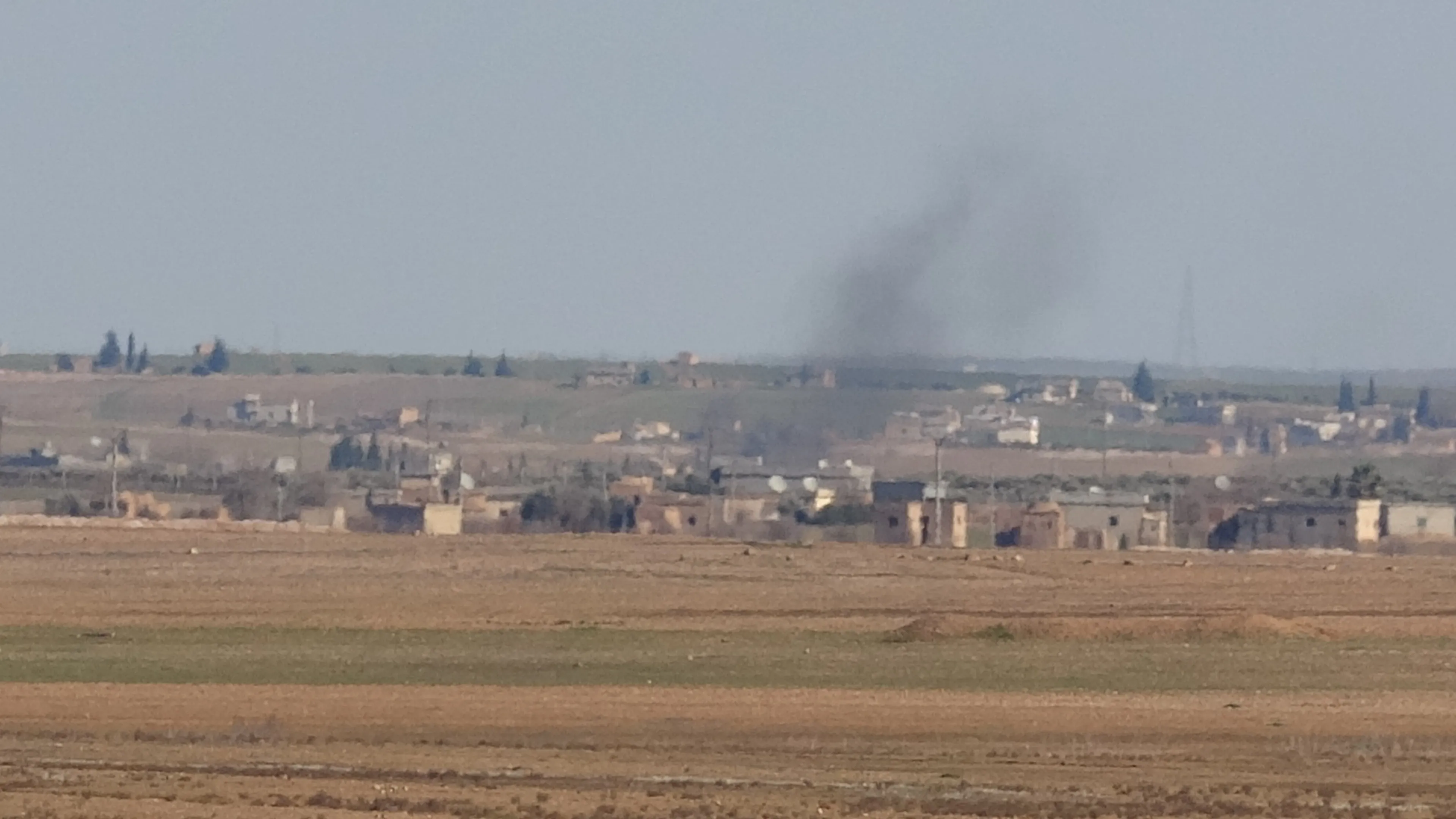 Turkish occupation builds separation wall west of Kobani