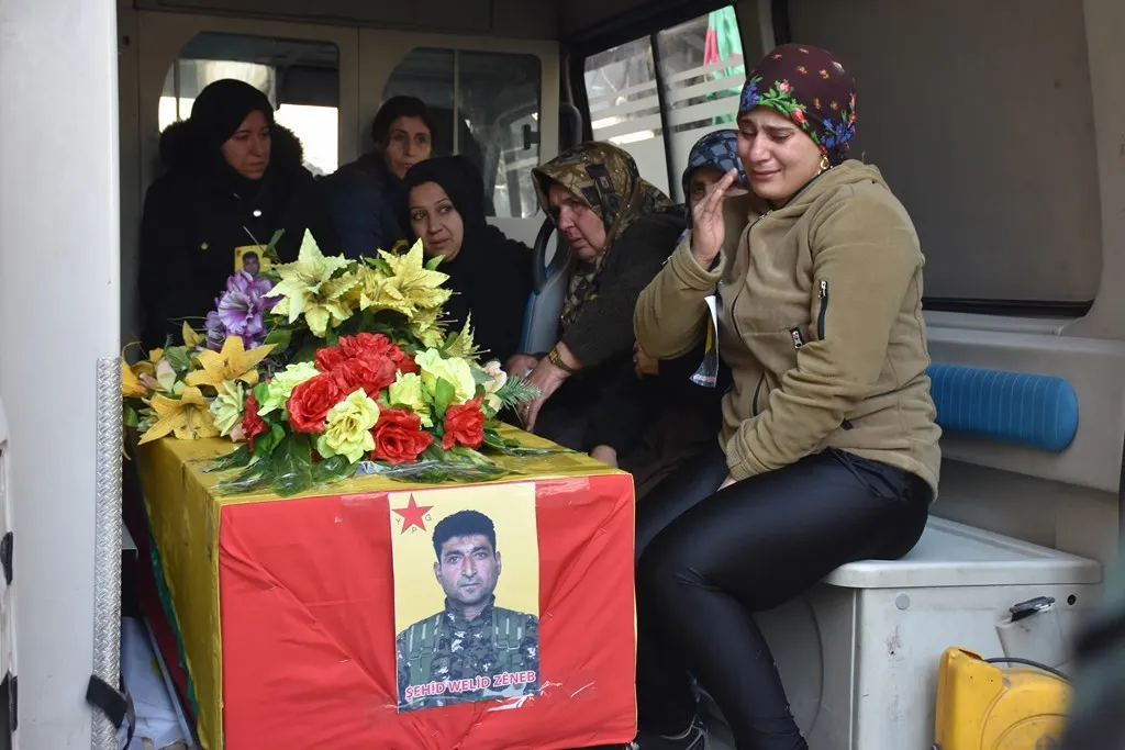   Aleppo population bide Farwell martyr, Walid to his final resting place
