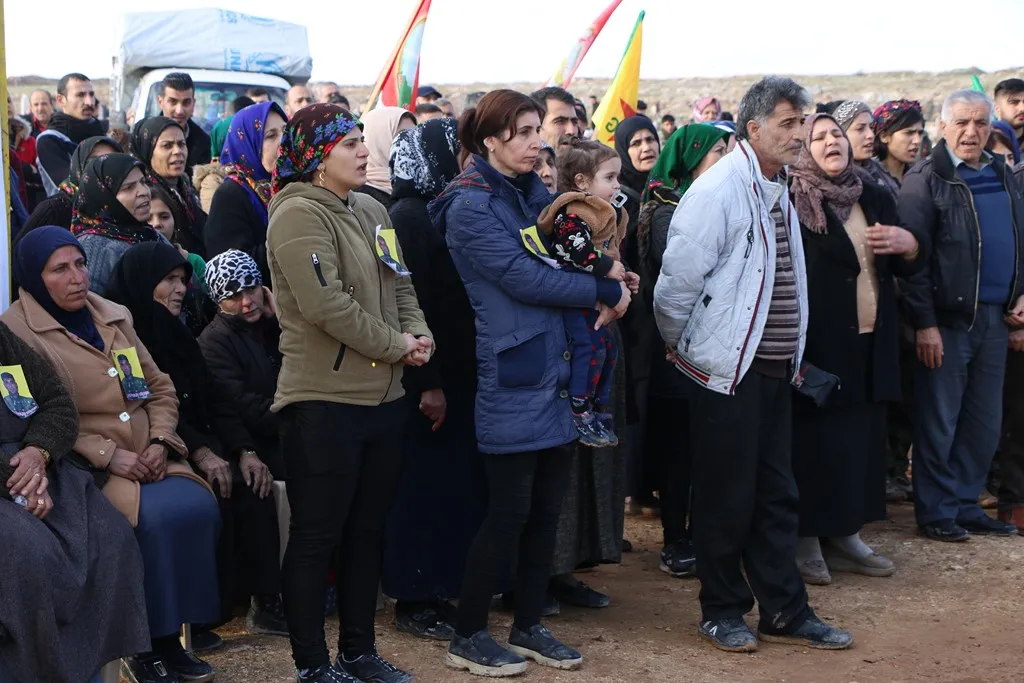   Aleppo population bide Farwell martyr, Walid to his final resting place