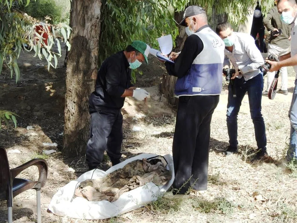 25 corpses exhumed in mass graves left by ISIS