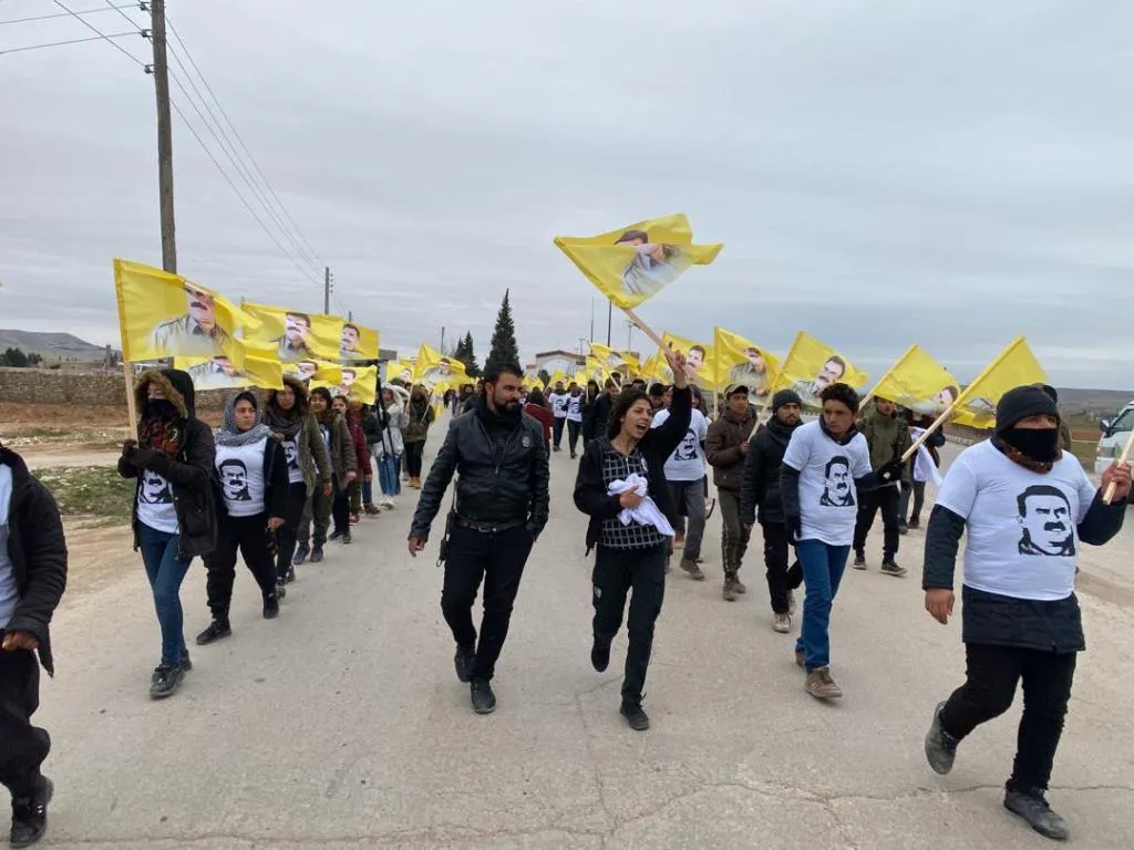 Kobani youth start 40-km march towards Kobani to condemn plot