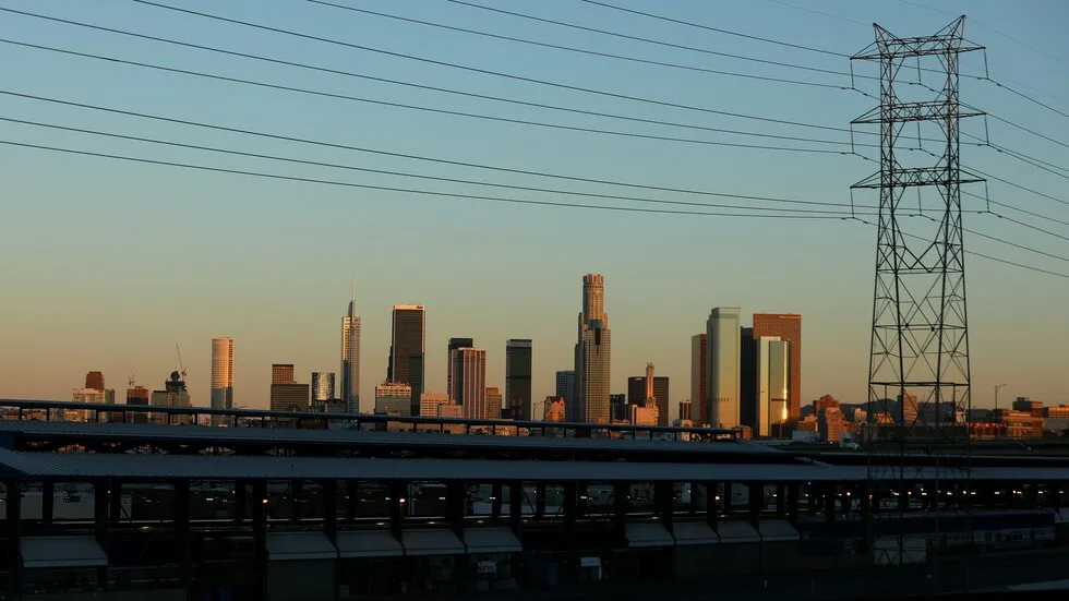 6 people were shot in California