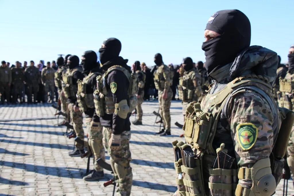 Manbij bids martyr as he confronted Turkey's mercenaries farewell