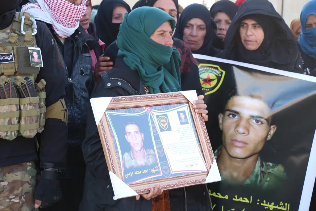 Manbij bids martyr as he confronted Turkey's mercenaries farewell